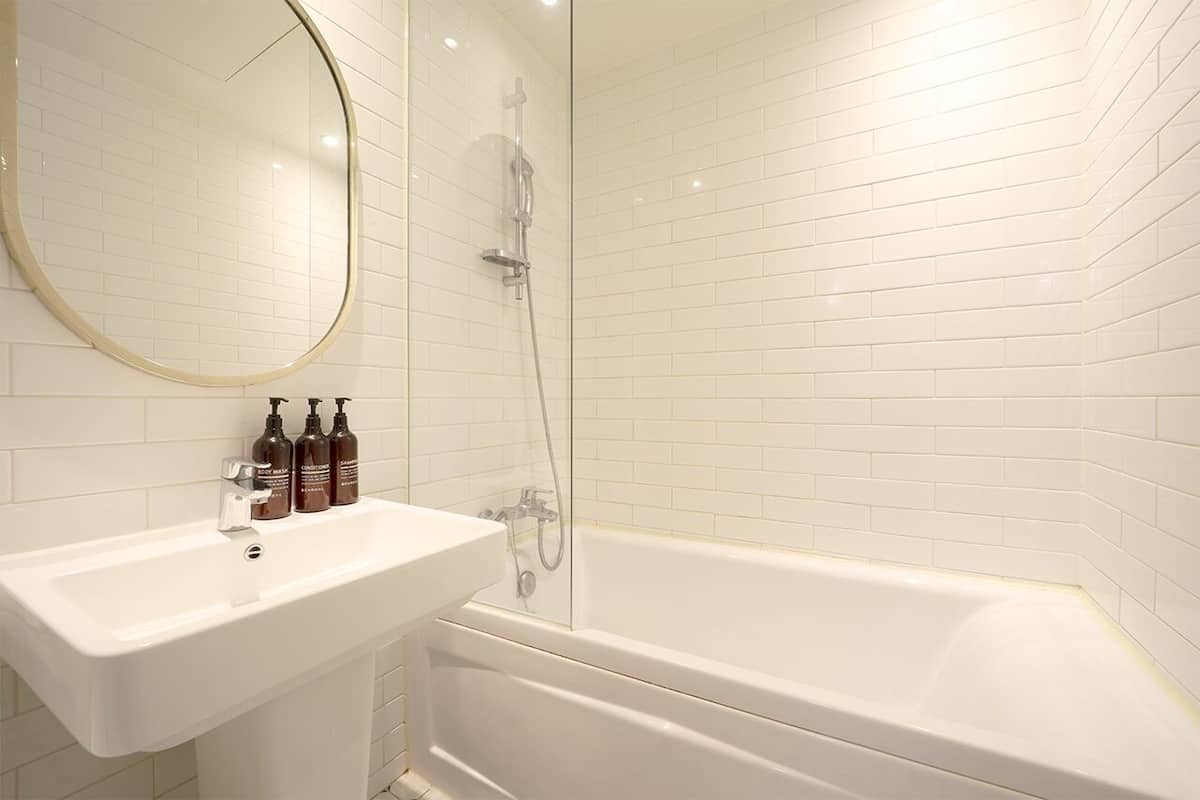 Standard | Bathroom