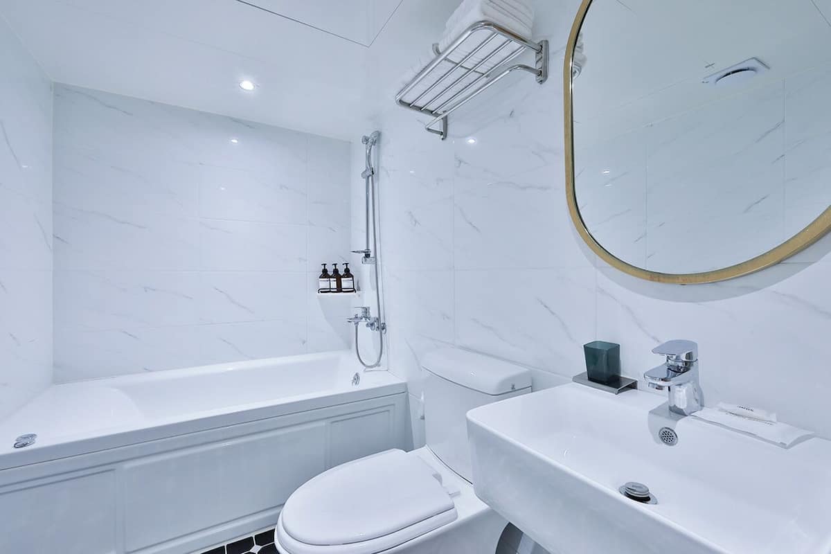 Premium | Bathroom