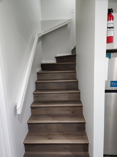 Avocado Executive Suite 1