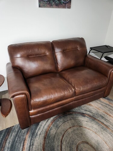 Avocado Executive Suite 1