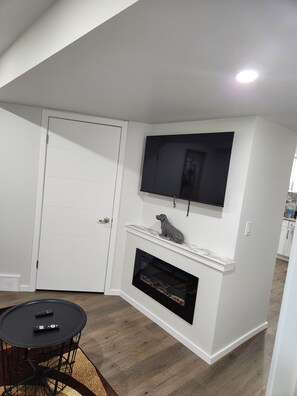 Interior - Avocado Executive Suite 1 (Winnipeg)