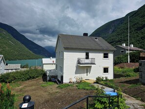 Exterior - Charming 2-bedroom loft by UNESCO site Jotunheimen and Vettifossen! (Vestland)