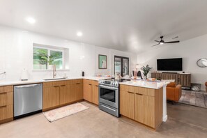 Fridge, microwave, oven, stovetop - Group-Friendly & Spacious Backyard w/ Heated Pool (Chandler)