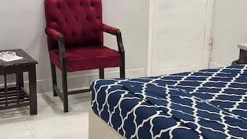 Habitació doble Deluxe | Habitacions insonoritzades, planxa i posts de planxar i wifi gratuïta