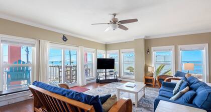 Perfect Coastal Getaway, fall is open, book now!