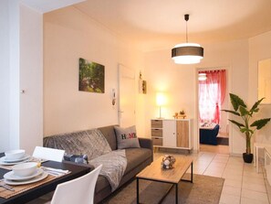 TV - Apartment for 2/3 people - Ney District, Angers (Angers)