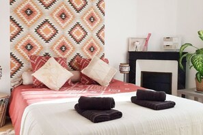 1 quarto, Wi-Fi de cortesia, roupa de cama