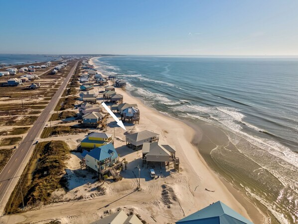 On the beach - Simple Pleasures, Gulf Beachfront, 3 Bedroom, 2 Bath, Pet Friendly (Dauphin Island)