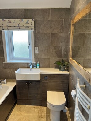 Hair dryer, towels, soap, toilet paper - 5 Beechcroft Cottage, Seahouses Northumberland near Bamburgh (Seahouses)