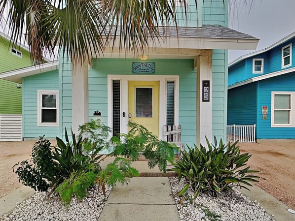 Exterior detail - Seas the Day | Spacious Home with Nearby Activities (Port Aransas)