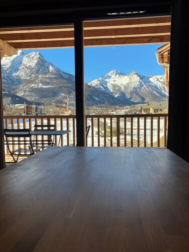 Appartement résidence neuve style chalet proche du village, idéal pour familles