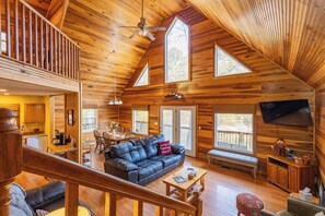 Een smart-tv, videogames en boeken