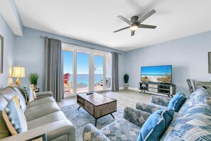 Smart TV, DVD player - 🏖️5 Pools-Beachfront Views-Laketown Wharf 1803🏖️ (Panama City Beach)