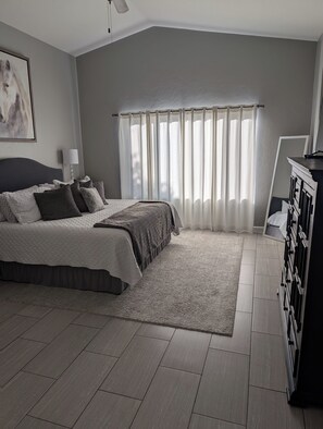 3 Schlafzimmer, Bügeleisen/Bügelbrett, WLAN, Bettwäsche