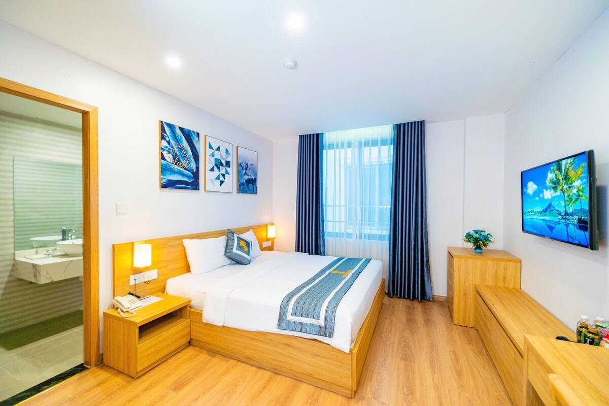 Deluxe Double Room | Meja, ruang kerja komputer riba, kalis bunyi, Wi-fi percuma 