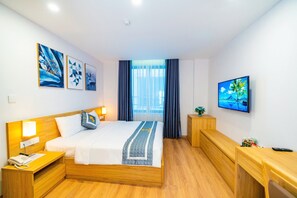 Deluxe Double Room | Desk, laptop workspace, soundproofing, free WiFi - Kim Sentral Hotel (Ha Long)