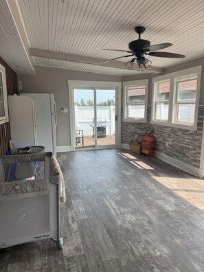 Interior - McGregor House - Minutes to beaches and multiple golf courses! (New Glasgow)