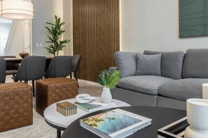 TV, video games - Brand New 7 Bedrooms At Windsor Cay (Clermont)