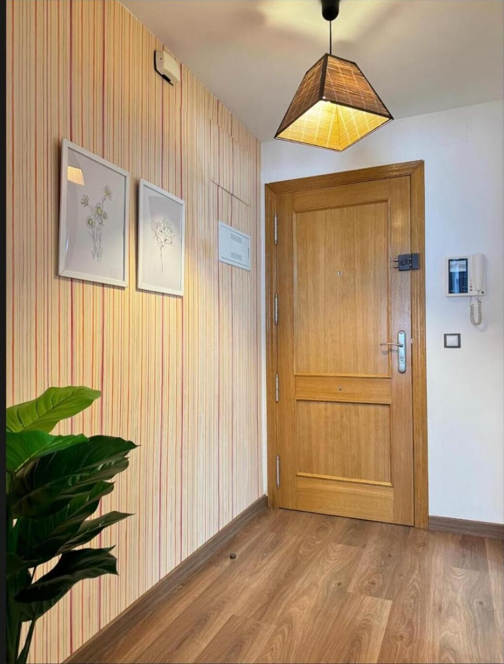 Apartment, 3 Bedrooms, Balcony, City View | Interior