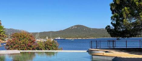 Piscine extérieure, piscine chauffée