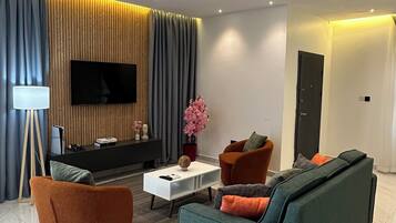 Smart TV, video games