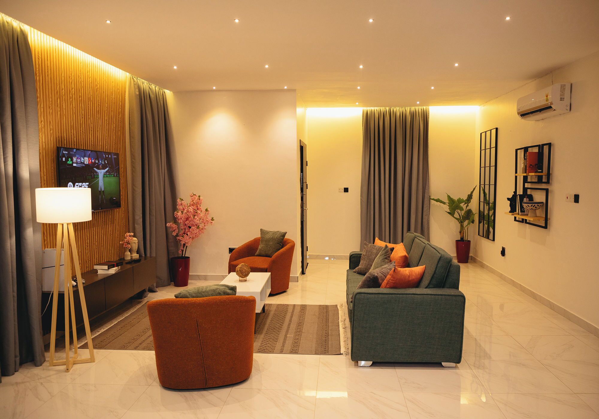 Smart TV, video games