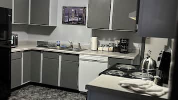 Microwave, oven, stovetop, dishwasher