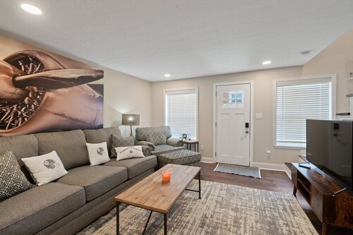 Charming 2BR/1BA home Near WKU