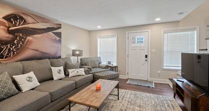 Charming 2BR/1BA home Near WKU