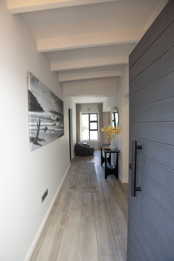 Interior - Bright and spacious home with private pool (Cape Town)