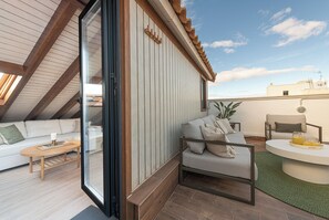 Classic-Apartment, Stadtblick | Wohnbereich