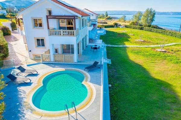 Beautiful villa with private pool and terrace