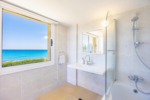 Hair dryer, towels - Villa Myla - Three Bedroom Villa, Sleeps 6 (Agia Marina Chrysochous)