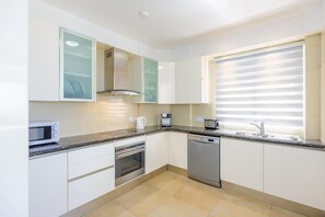 Fridge, microwave, oven, dishwasher