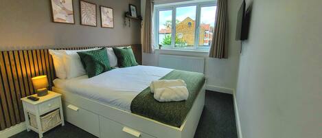 4 chambres, fer et planche à repasser, Wi-Fi