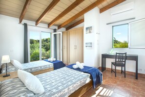 5 bedrooms, iron/ironing board, travel cot, free WiFi