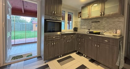 Welcoming 2-bedroom apartment with AC in Szolnok