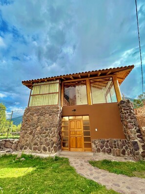 Exterior detail - 3-bedroom house in delightful Calca with WiFi (Calca)