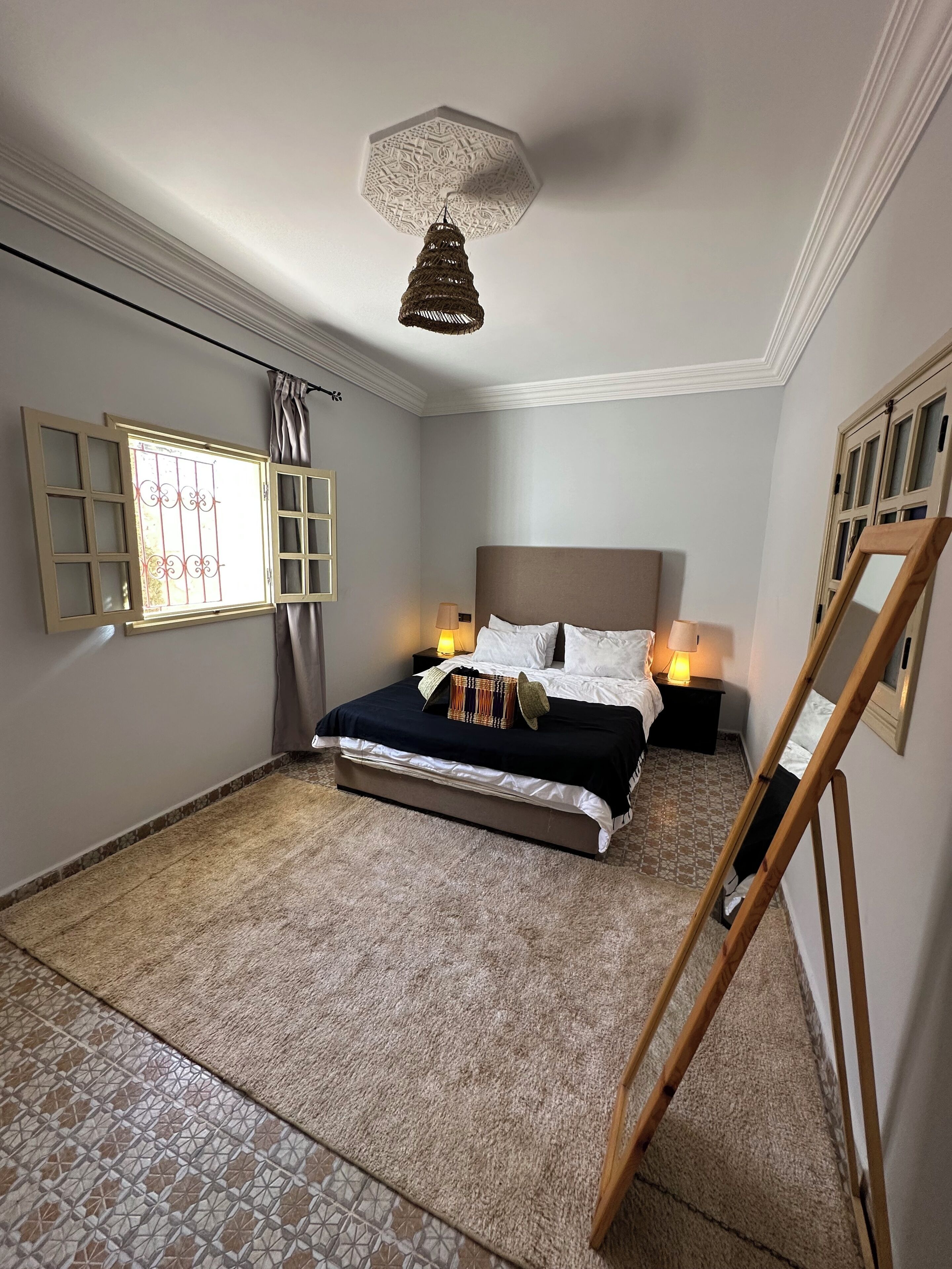 3 habitaciones, tabla de planchar con plancha y wifi gratis 