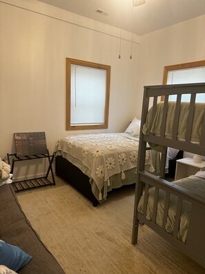 3 bedrooms, free WiFi, bed sheets