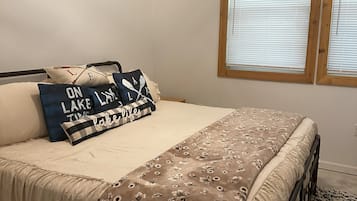 3 bedrooms, free WiFi, bed sheets