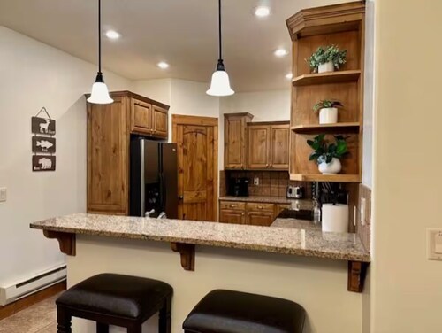 Escape to Teton Valley! Beautiful new 3-bedroom condo in charming Driggs, Idaho