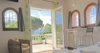 Villa 400m2, 6 bedrooms, 10 min walk to the beach