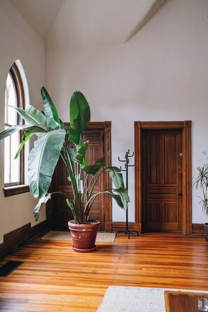 Interior - Charming 3-bed church with natural light, historic charm in lovely Covington KY (Covington)