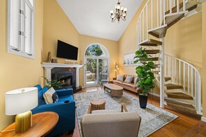 Smart TV, chimenea