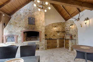 Villa | Private kitchen - Chalet in Liberec Near Ski Resort Jested (Svetla pod Jestedem)