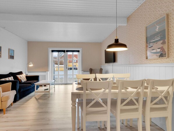 House | Dining - Spacious Holiday Home in Denmark (Lokken)