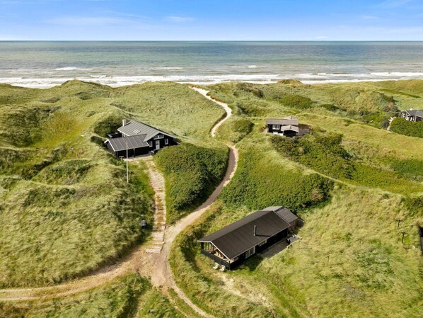 Exterior - Tranquil Stay in Lokken, by the Beach (Lokken)