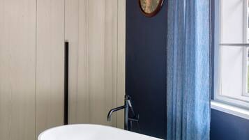 Villa | Bathroom