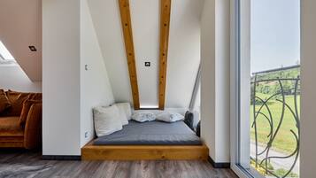 Villa | 4 bedrooms, individually furnished